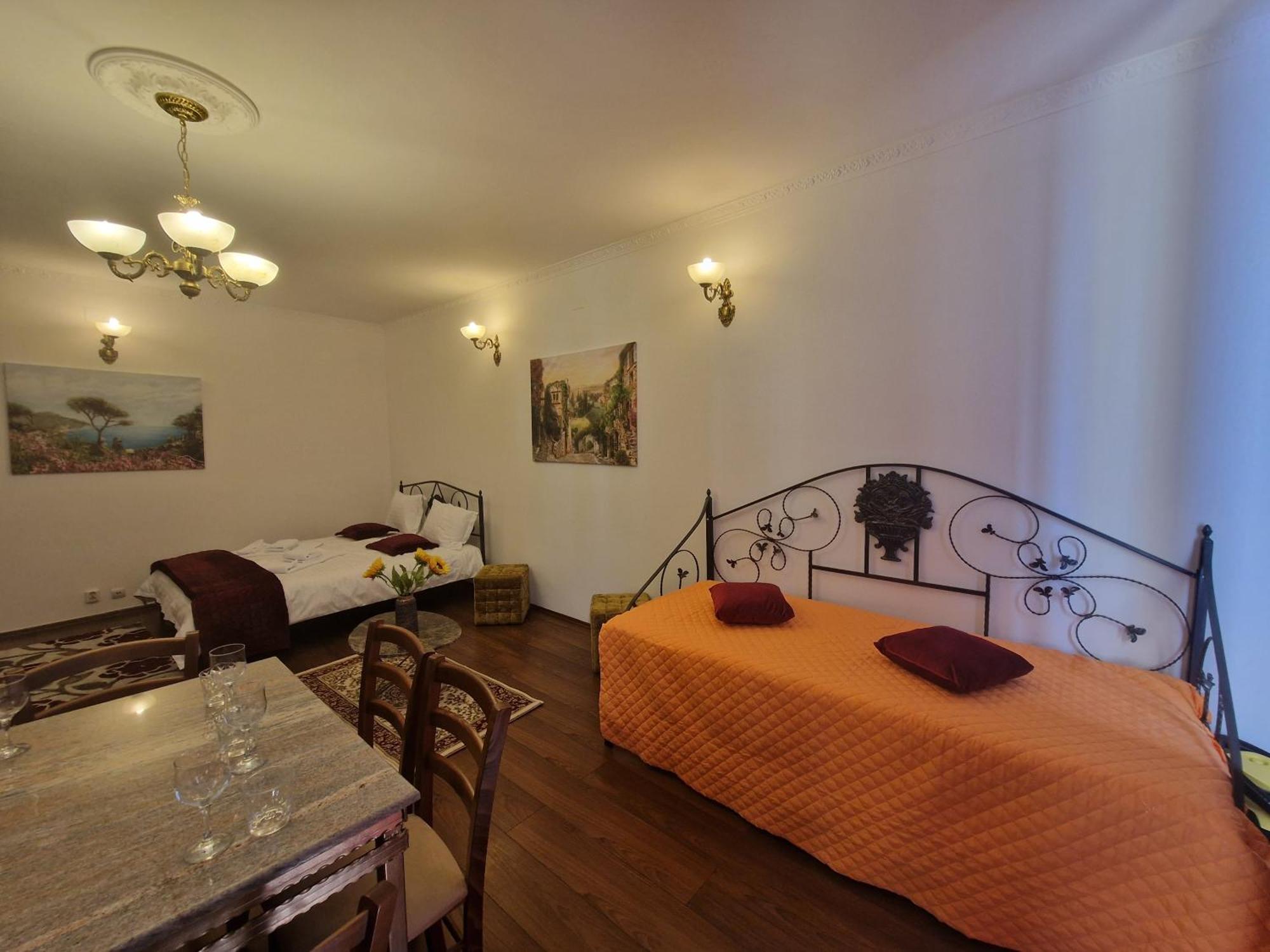 5* Royal House Near Unirii Square Villa คลูจ-นาโปกา ภายนอก รูปภาพ